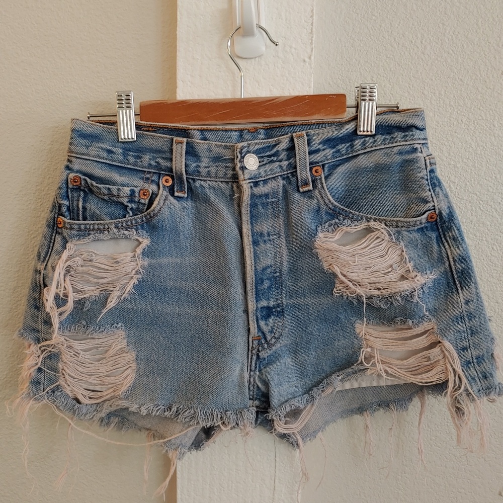 Levi's 501 Cut Offs Size 26 distressed